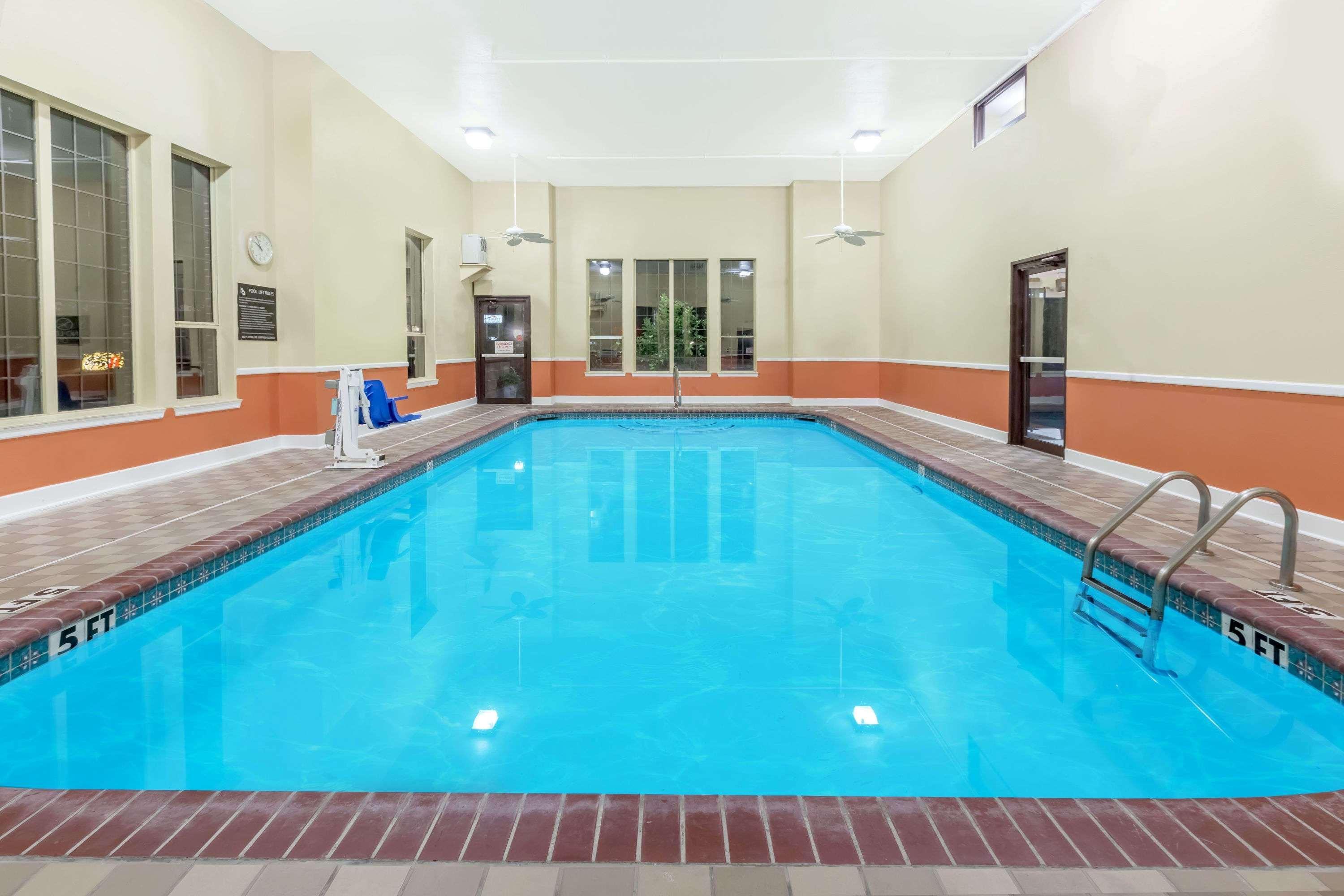Hotel Super 8 By Wyndham Pine Bluff Zewnętrze zdjęcie